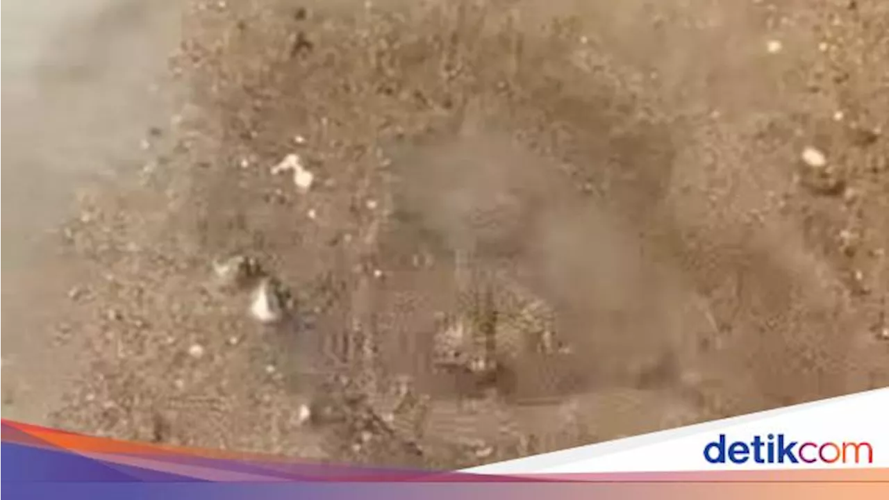 Heboh Fenomena Semburan Air Panas di Bawean Usai Diguncang Gempa