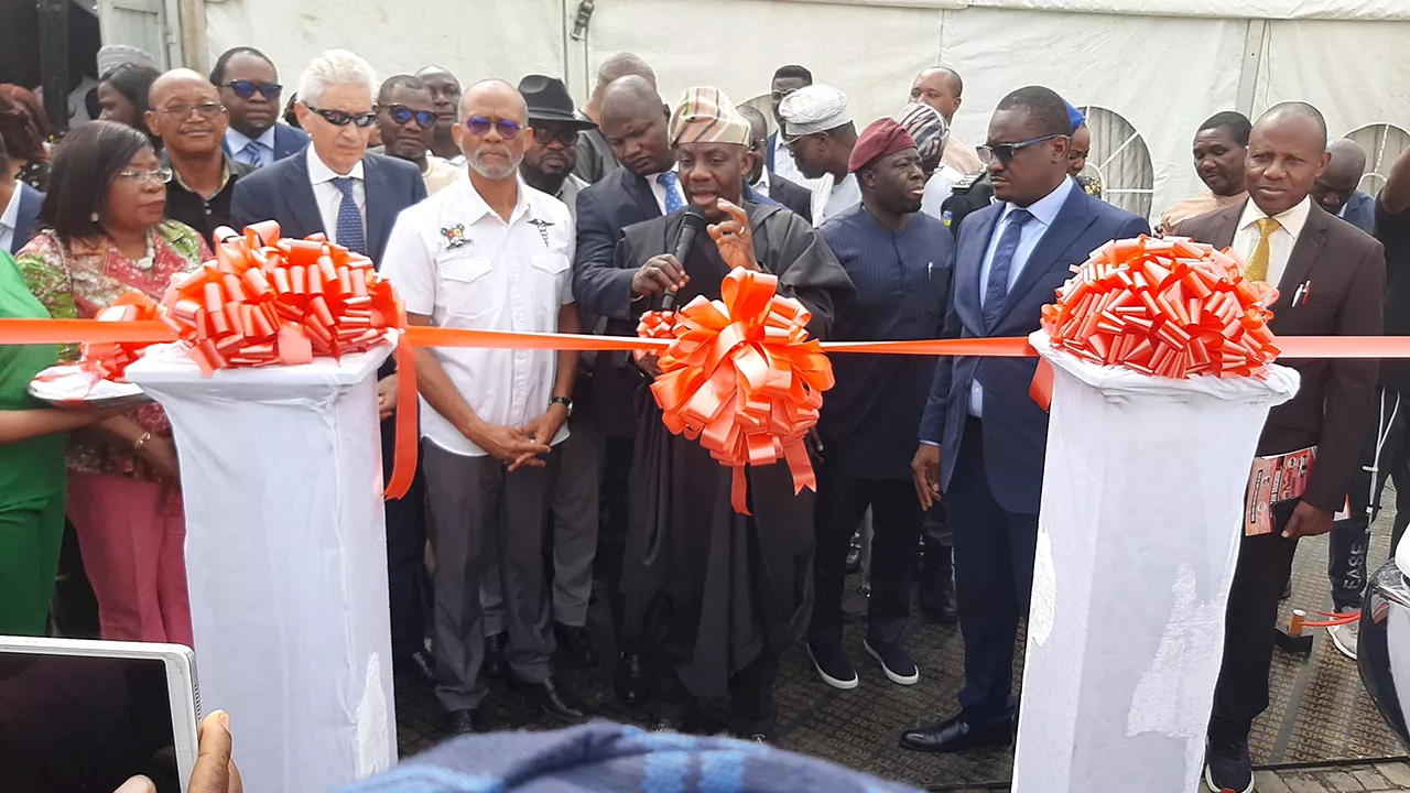 Federal Government Procures Equipment and Vehicles to Combat HIV/TB