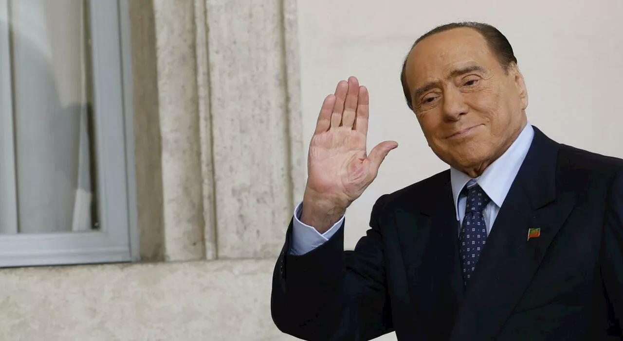 Berlusconi, le quattro pagine scritte prima di morire. Marina: «Ero con lui al San Raffaele, è il suo testamen