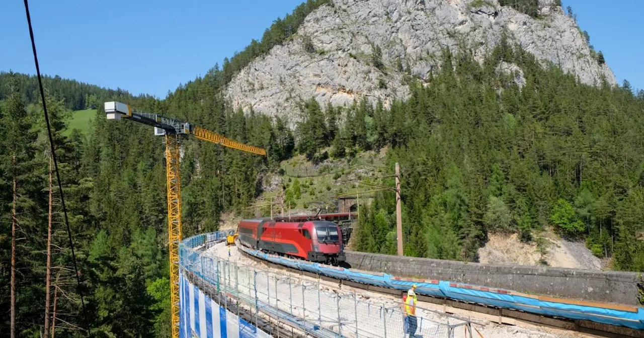 Die ÖBB sind (u. a. in einem KURIER-Gastkommentar) Vorwürfen ausgesetzt