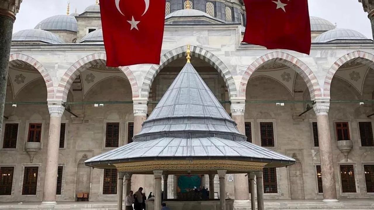 6 Fakta Menarik Masjid Fatih di Istanbul Turki yang Sebelumnya Gereja