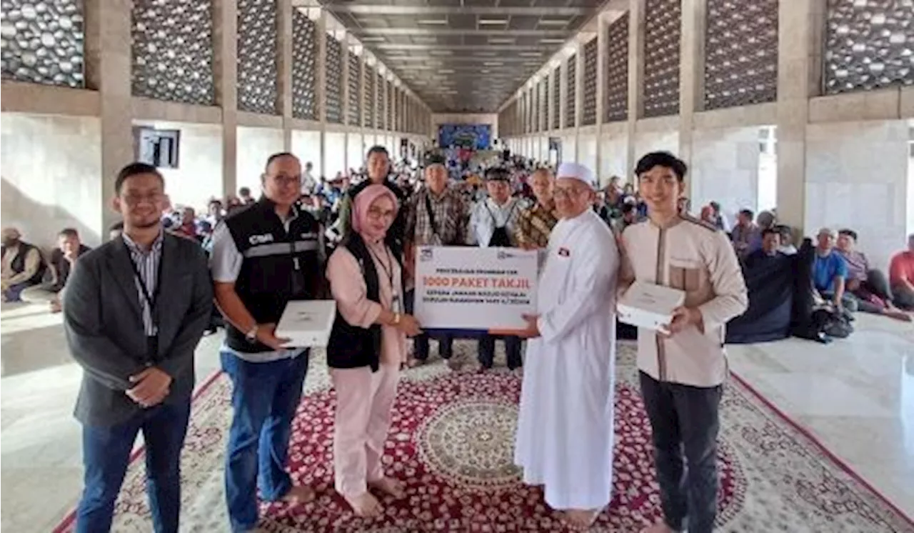 BRI Insurance Bagikan 1.000 Paket Takjil di Masjid Istiqlal