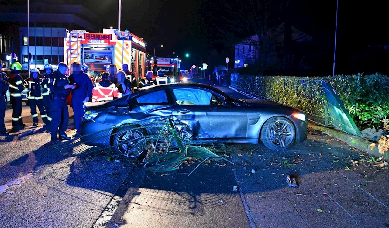 Bei Hamburg: Junger BMW-Fahrer hinterlässt Schneise der Verwüstung