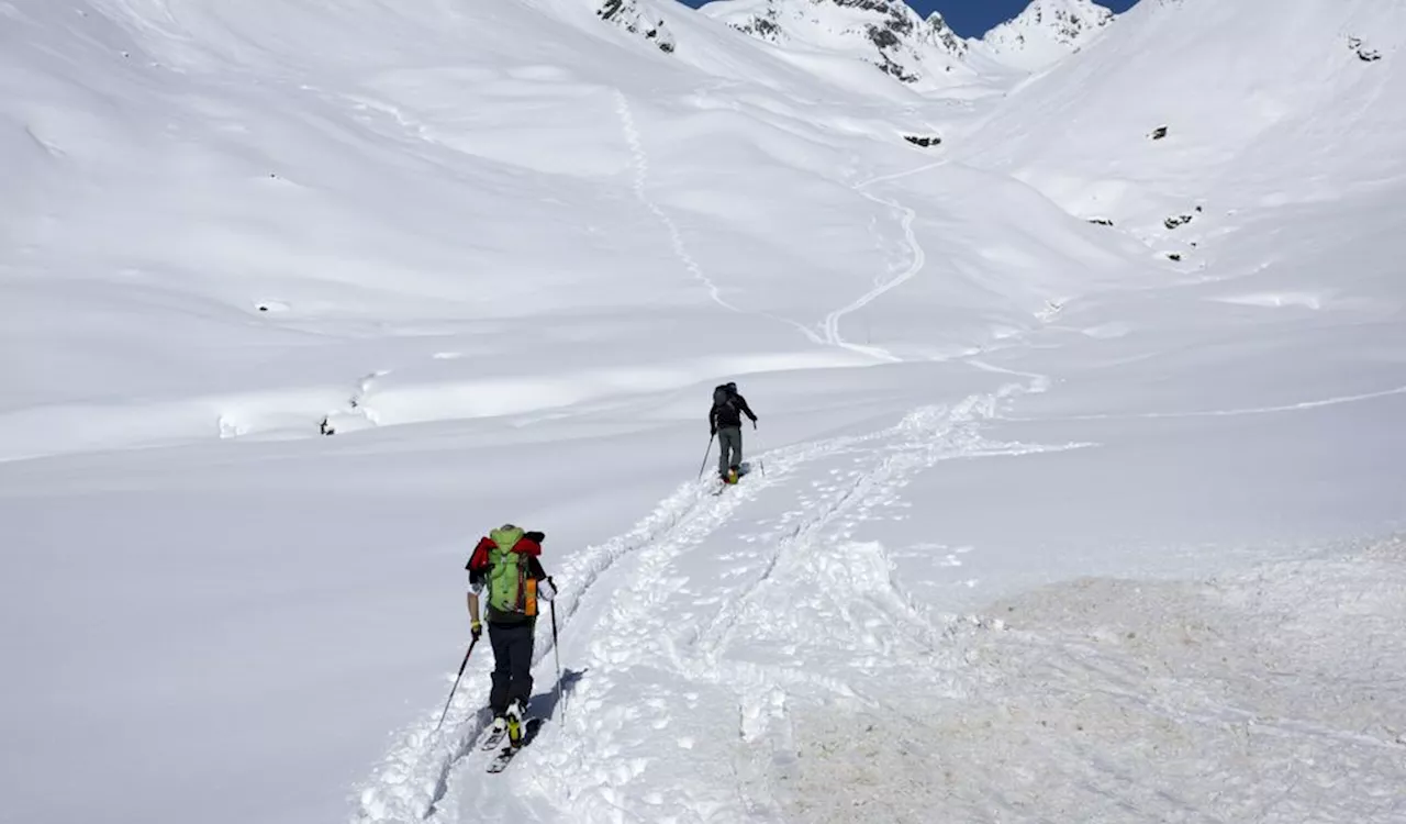 Unglück in den Alpen: Zwei Menschen von Lawine erfasst und getötet