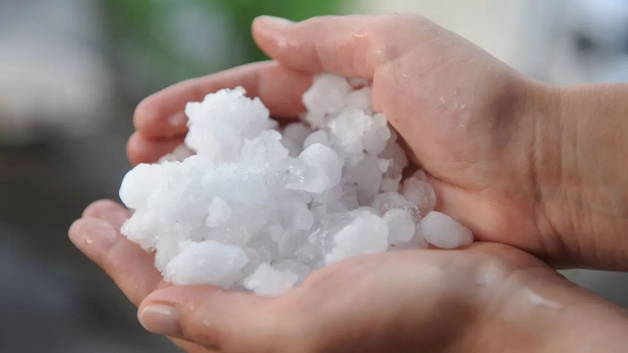 Nordrhein-Westfalen: Hagel und Regen - mehrere Unfälle in NRW