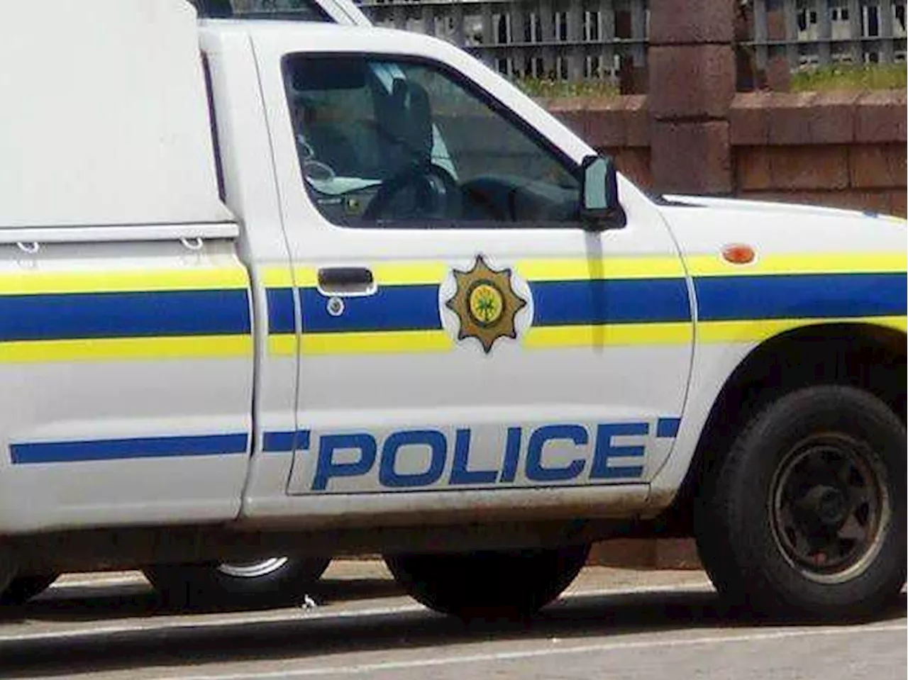 Police seek suspects after a man’s hands were chopped off