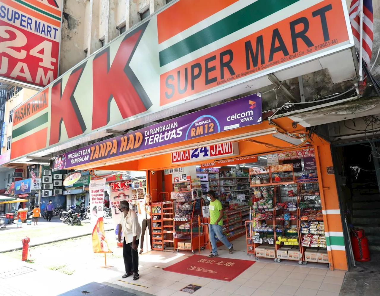 ‘Concerned M’sians’ object to Umno’s support for store boycott