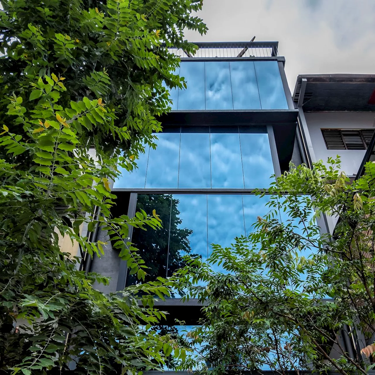 Malaysian 1950s 4-storey walk-up turned into contemporary urban art museum