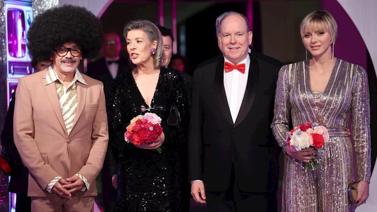 Monaco im Discofieber: Fürst Albert und seine Frau Charlène feiern beim Rosenball