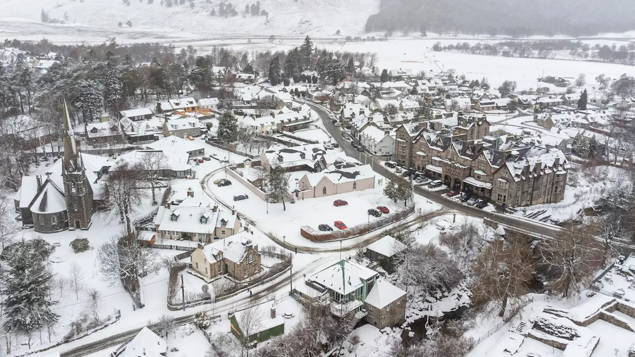 UK weather: Met Office issues SNOW warning as ‘heavy rain’ risks flooding, travel delays & ‘difficult’ road...