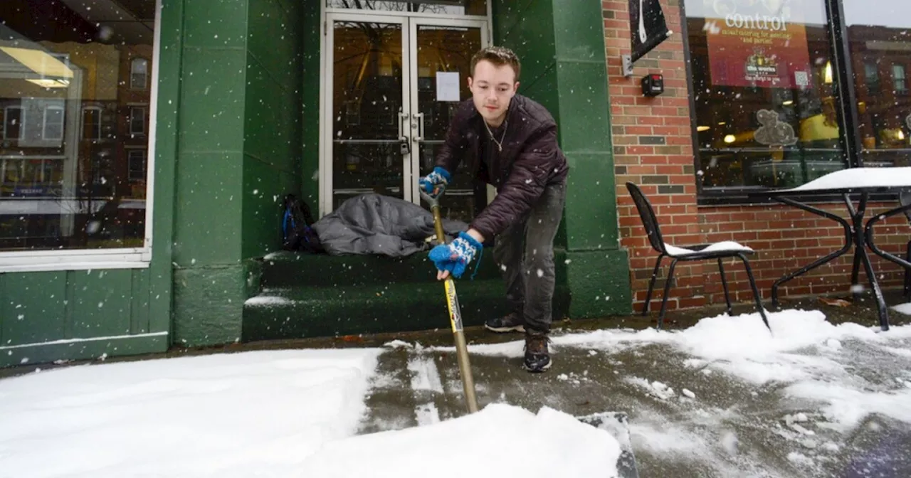 Storm threatens snow in the Midwest and tornadoes in the South