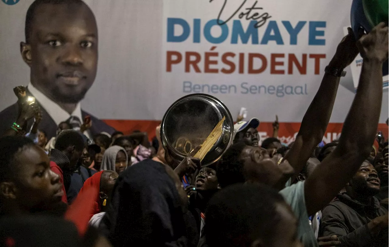 Présidentielle au Sénégal : Qui est Bassirou Diomaye Faye, candidat antisystème qui se rapproche de la victoire ?