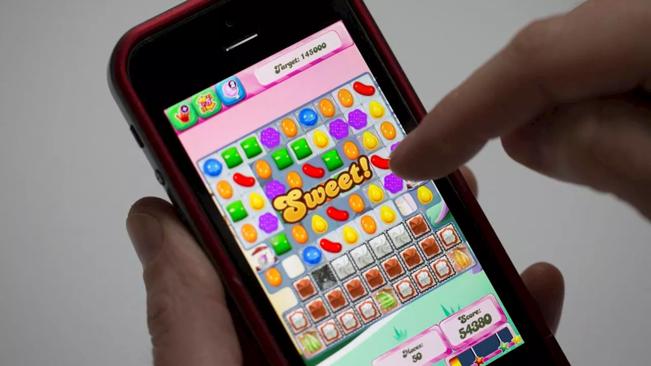 Victorian payroll officer who stole $1 million from boss spent $180,000 on Candy Crush