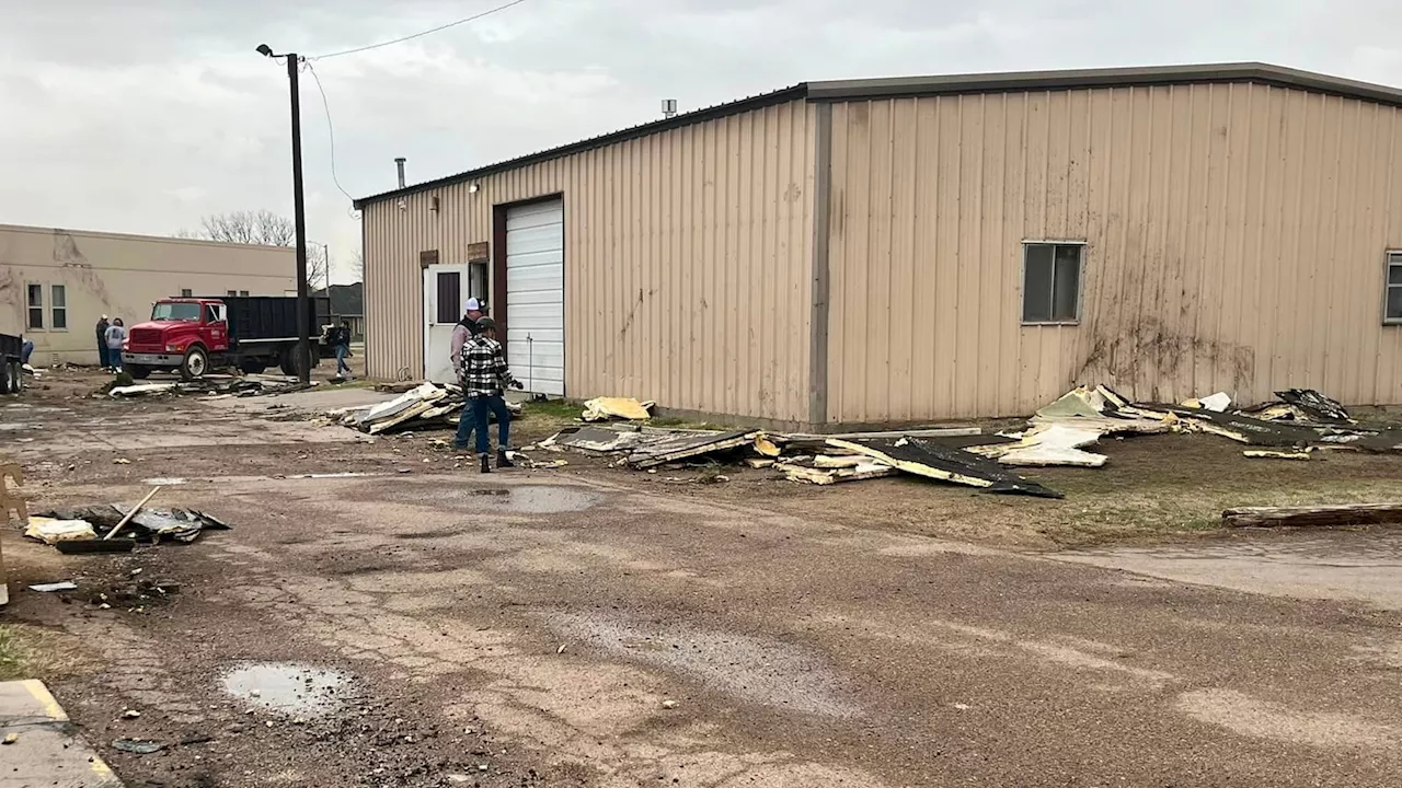 Tornadoes and blizzard conditions hit Midwest, South amid severe weather warnings