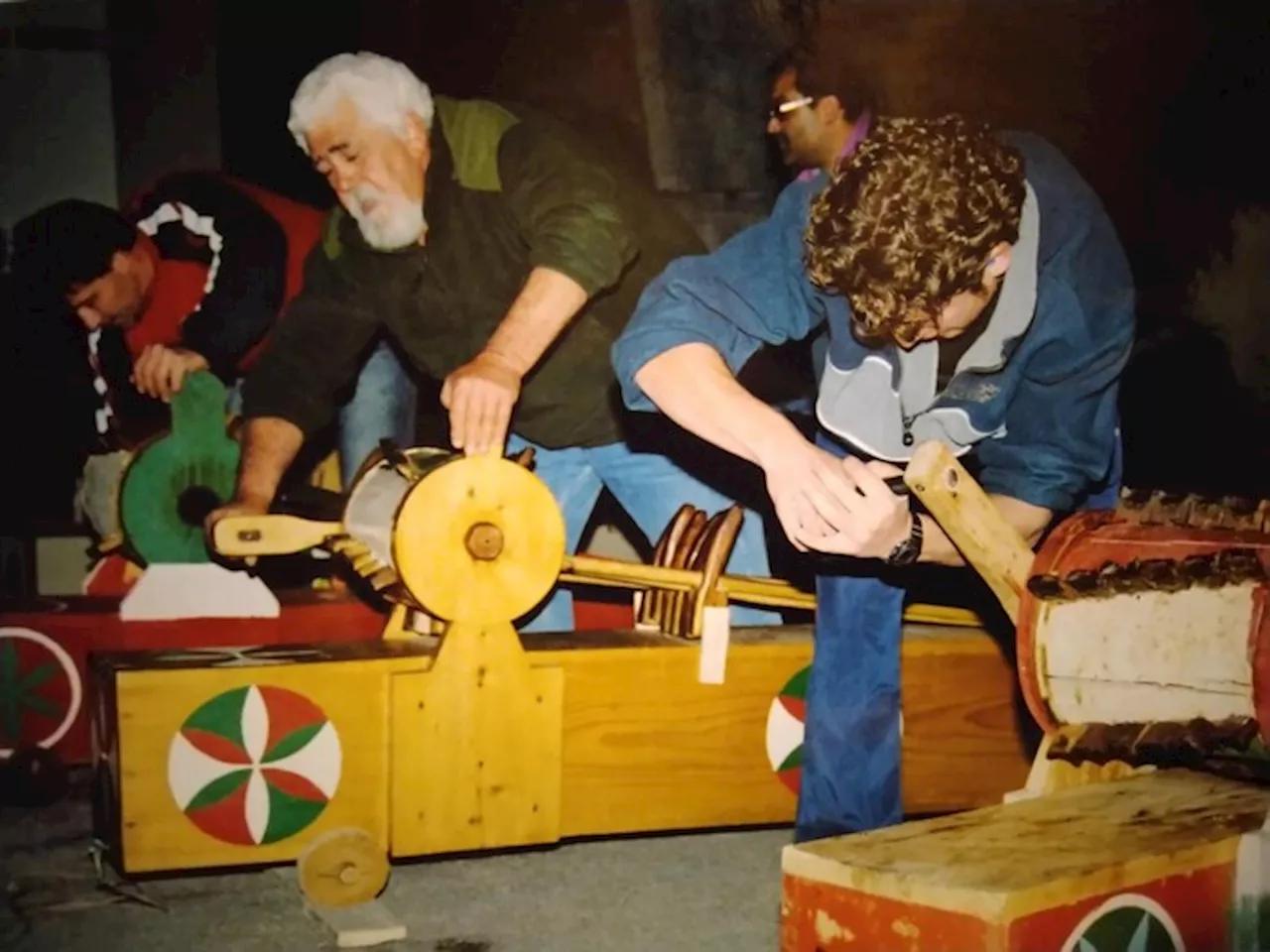 A Claut la Via Crucis al ritmo dei giganteschi Batatocs