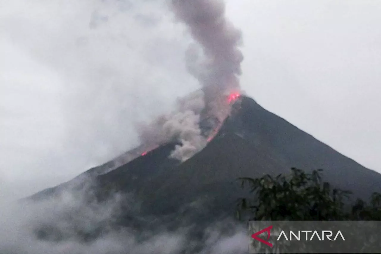 PVMBG ingatkan bahaya awan panas guguran Gunung Karangetang