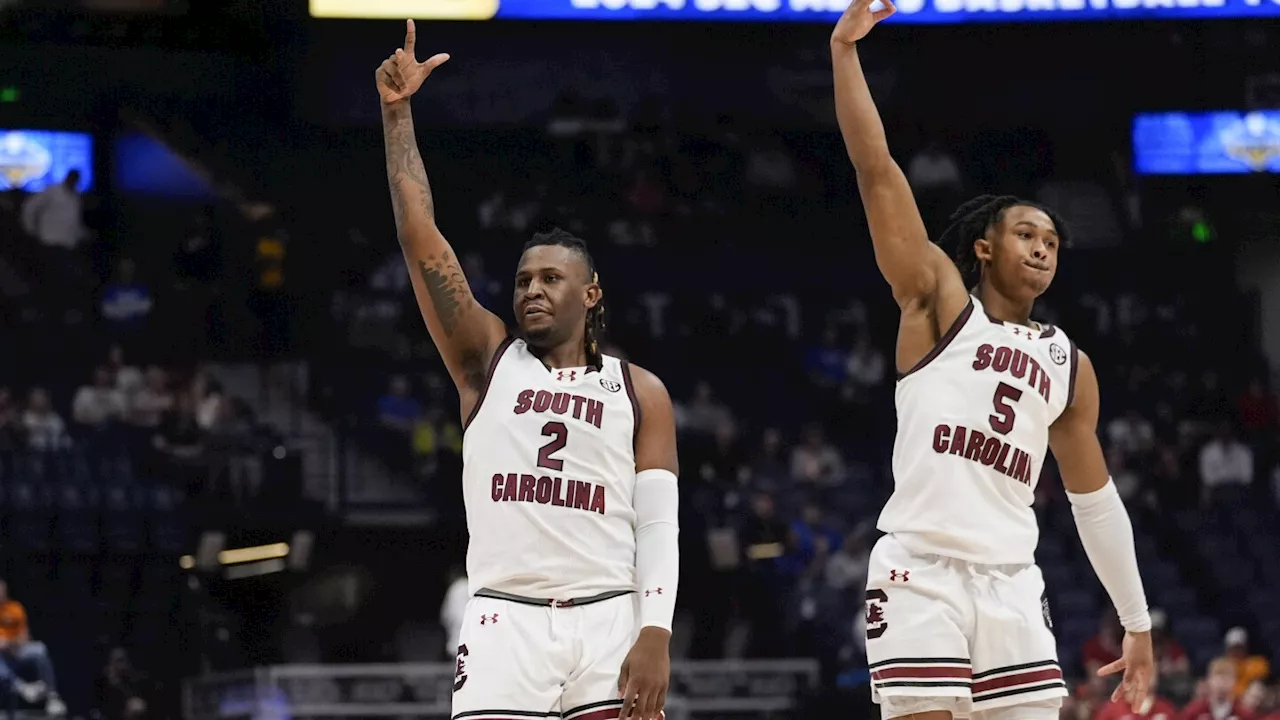 South Carolina men's basketball leading scorer Johnson to enter transfer portal