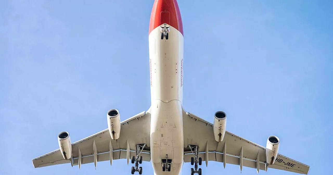 Weil es plötzlich qualmt, muss ein Edelweiss-Jet wieder landen