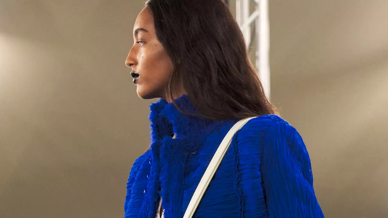 The “Pop Of Cobalt” Is This Years Answer To The “Pop Of Red” Styling Trick