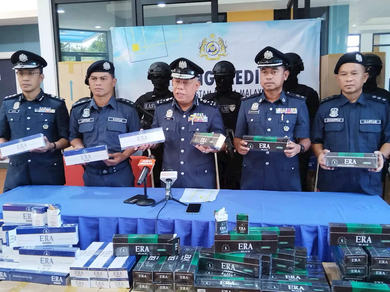 Customs Department intercepts contraband cigarettes in Keningau