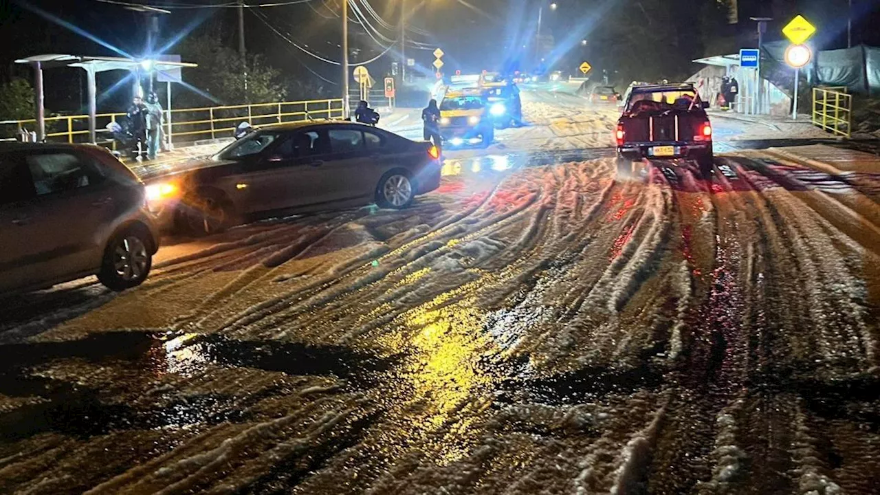 Bogotá| conductores reportan cierres en la vía a La Calera por fuerte granizada