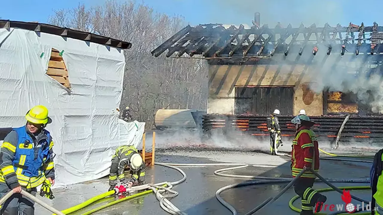 Bayern: Nebengebäude einer Zimmerei bei Seeon in Vollbrand → 160 Feuerwehrleute im Einsatz