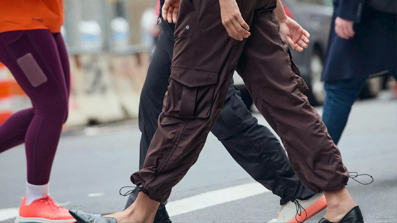 Et si le pantalon le plus cool du printemps était finalement un pantalon de sport ?