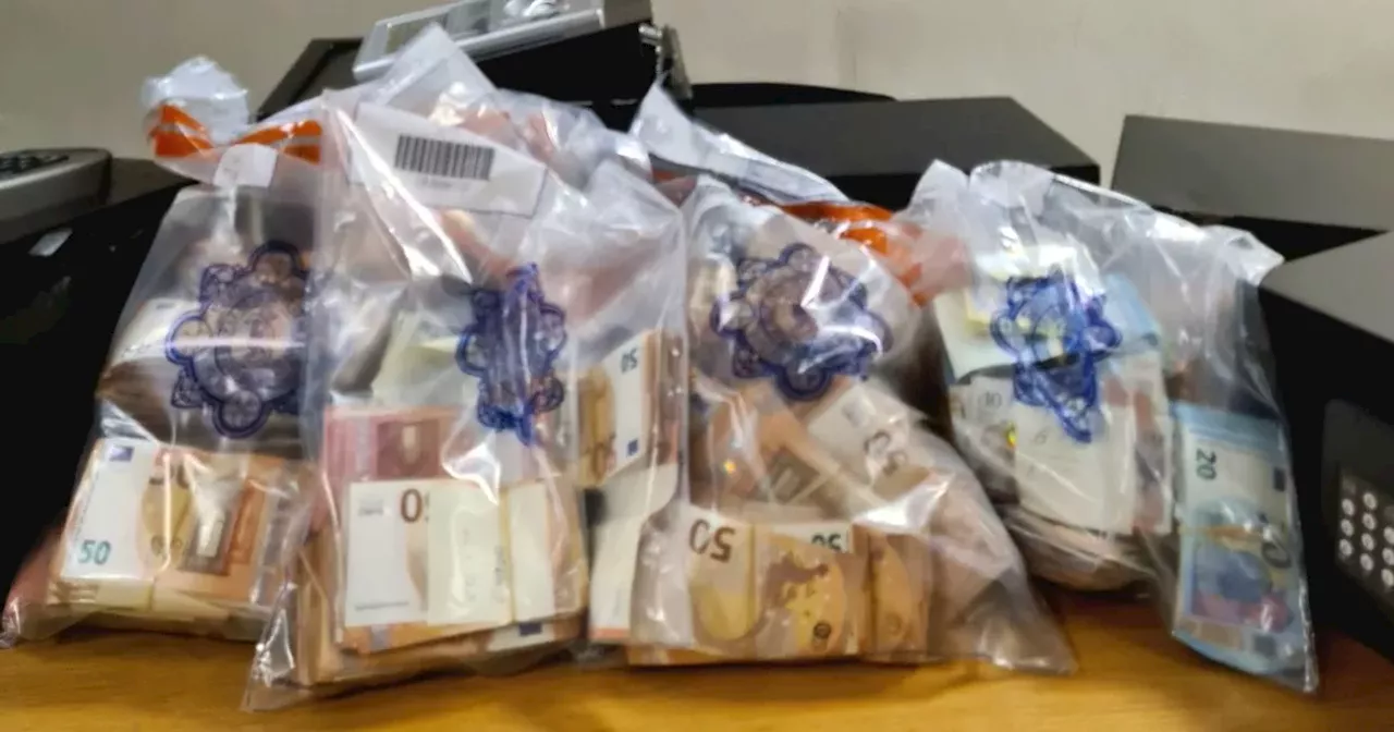 Gardaí seize over €300,000 in cash during money laundering investigation