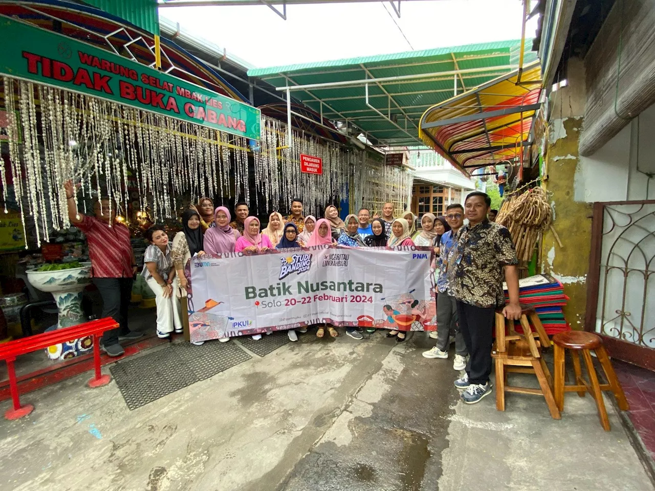 Tingkatkan Kompetensi Nasabah, PNM Berikan Gelar Batik Ecoprint