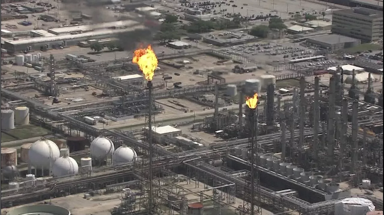 Shell says issue that led to flaring at Deer Park facility Friday has been resolved