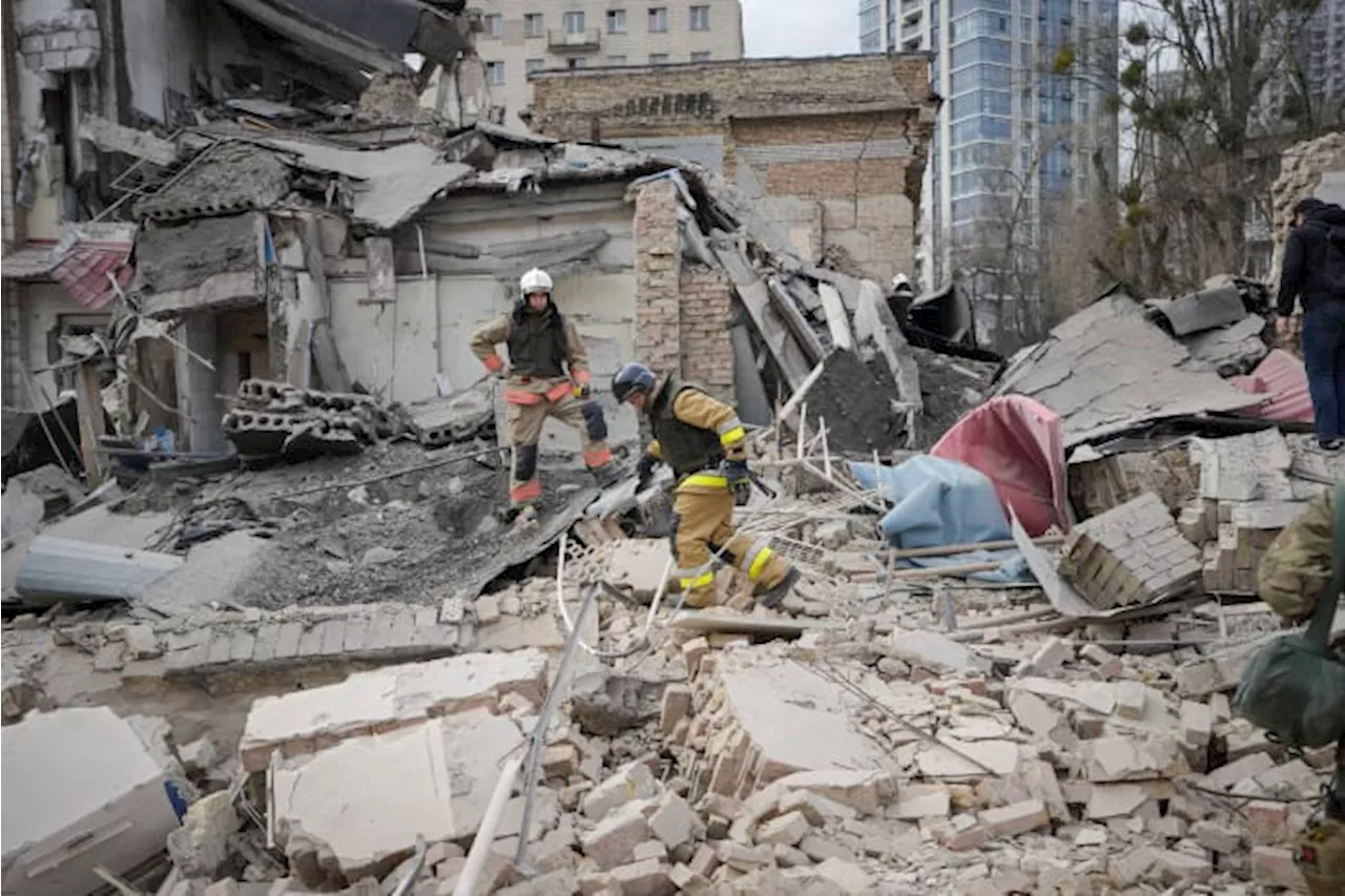 Kyiv endures a third air attack in 5 days as Russia steps up bombardment of cities