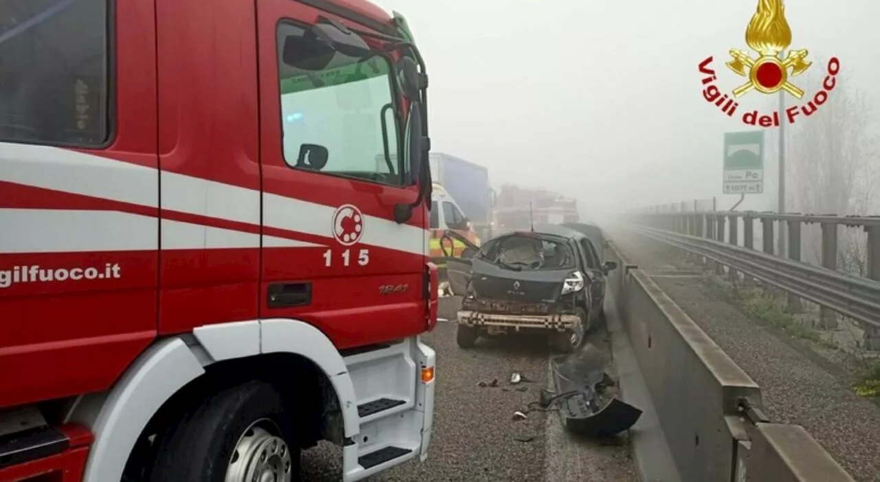 Nebbia in autostrada, schianto tra auto e camion a Piacenza: due morti