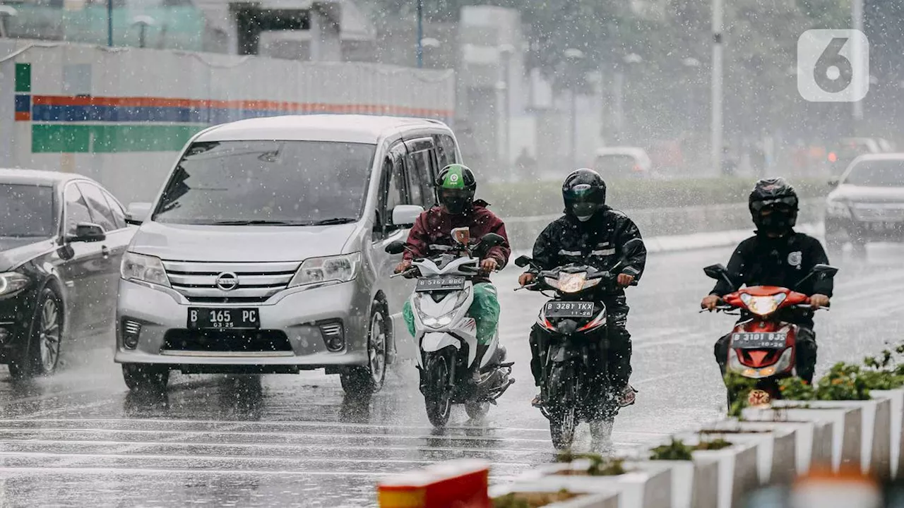 Cuaca Ekstrem, Waspada Aquaplaning Saat Mudik Lebaran 2024