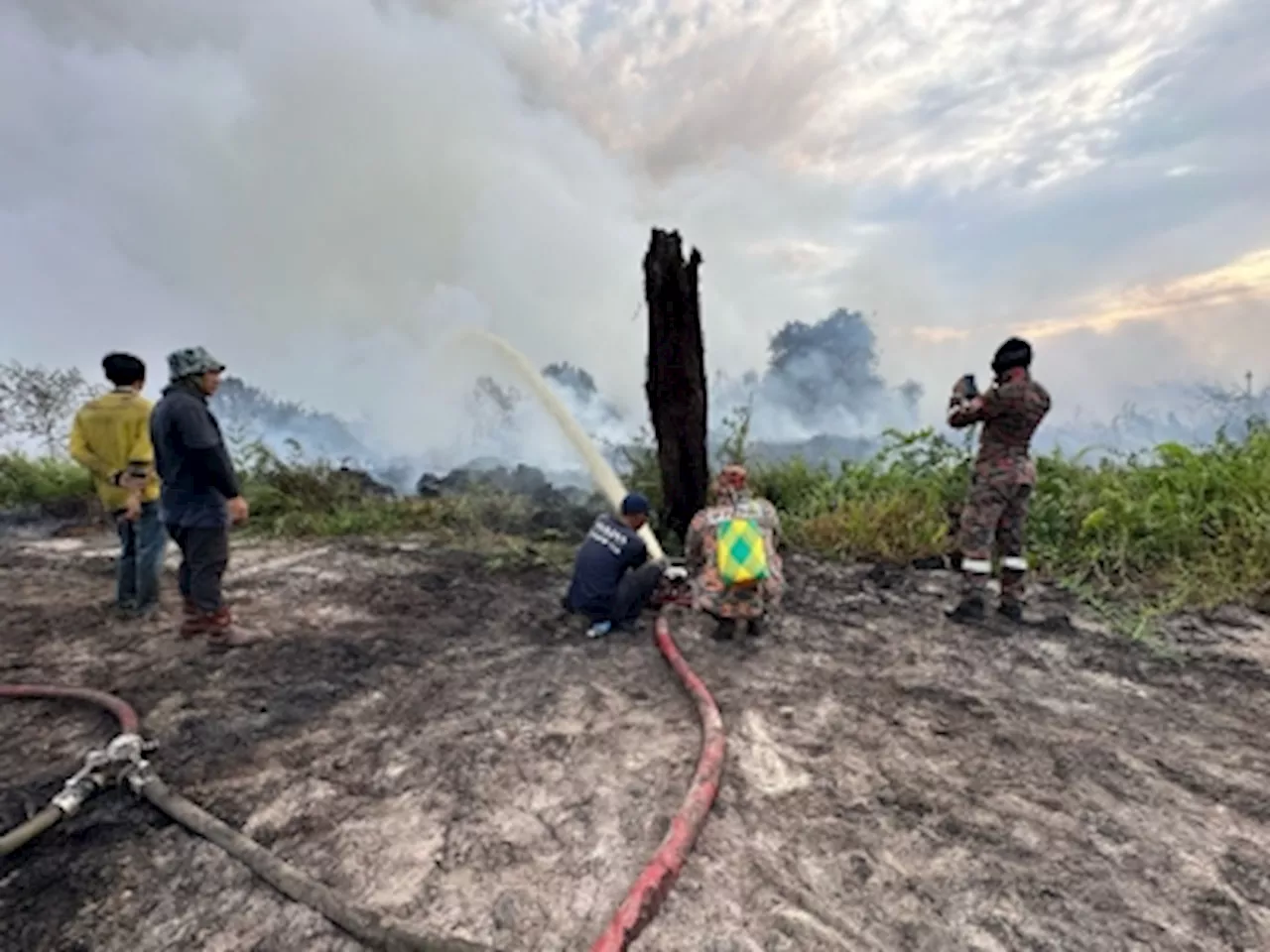 As Kuala Baram peat fire rages for third day, Miri sends SOS for water bombing