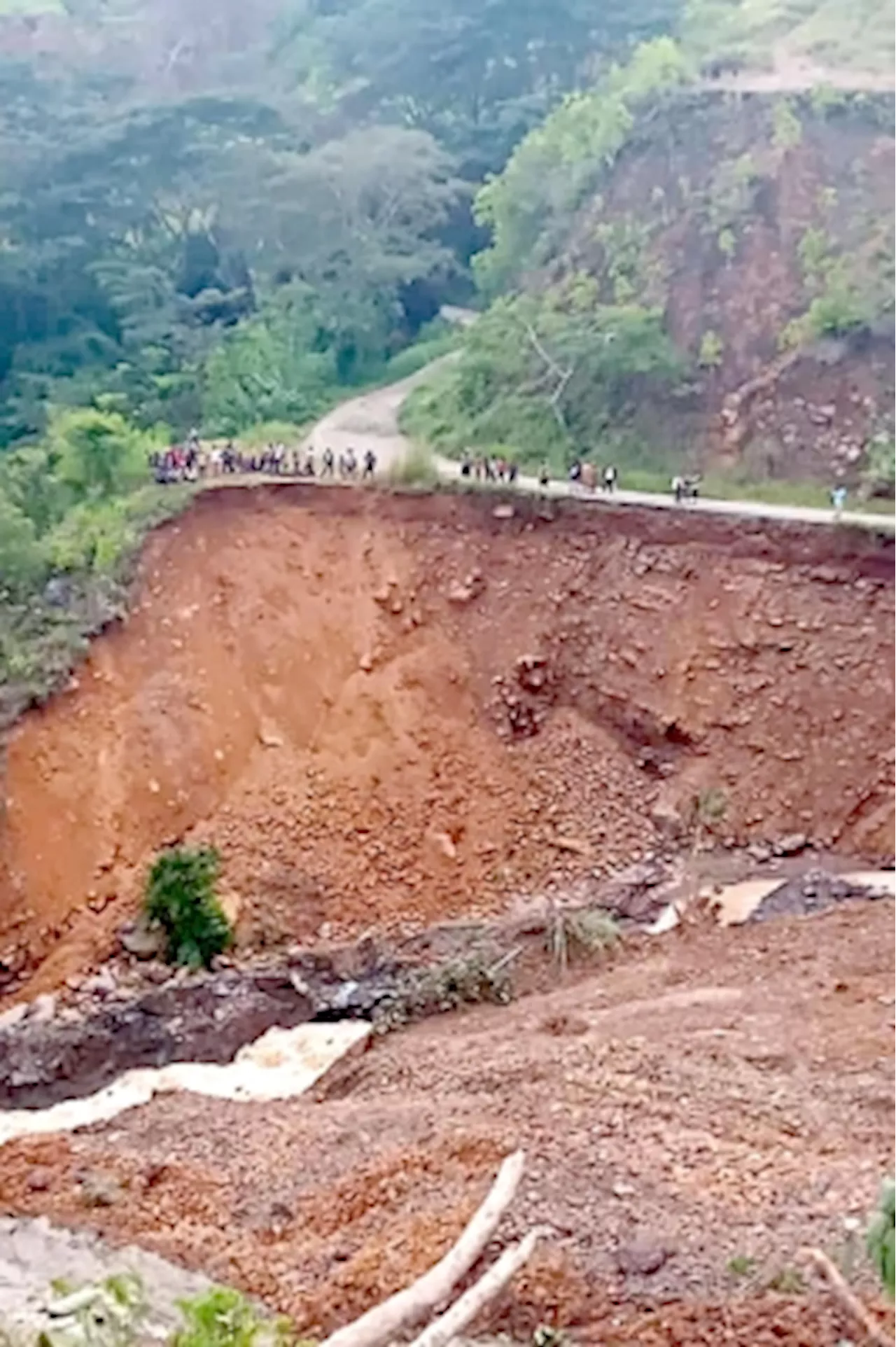 Five dead, 1,000 homes destroyed in Papua New Guinea earthquake, says regional governor