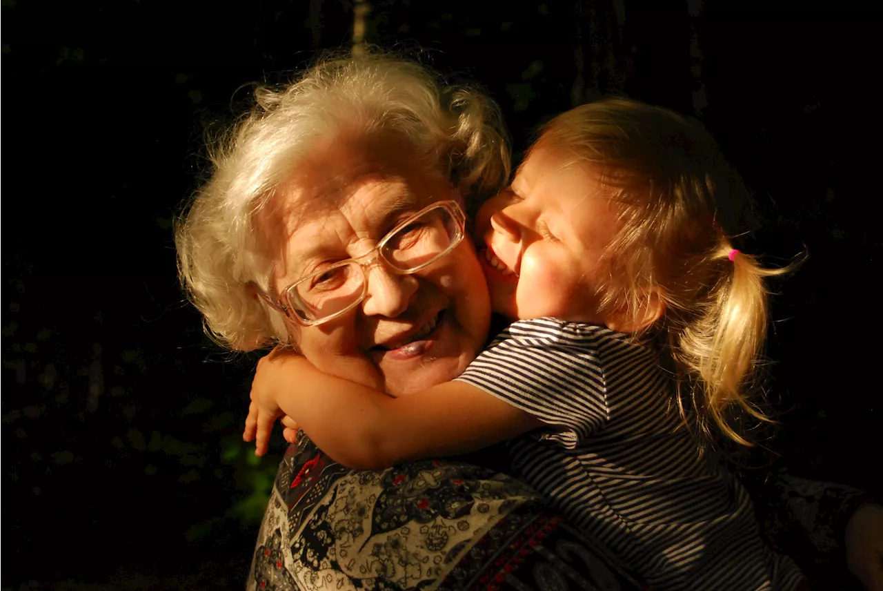 Grandparents can have a major impact on a mom's mental health, study says