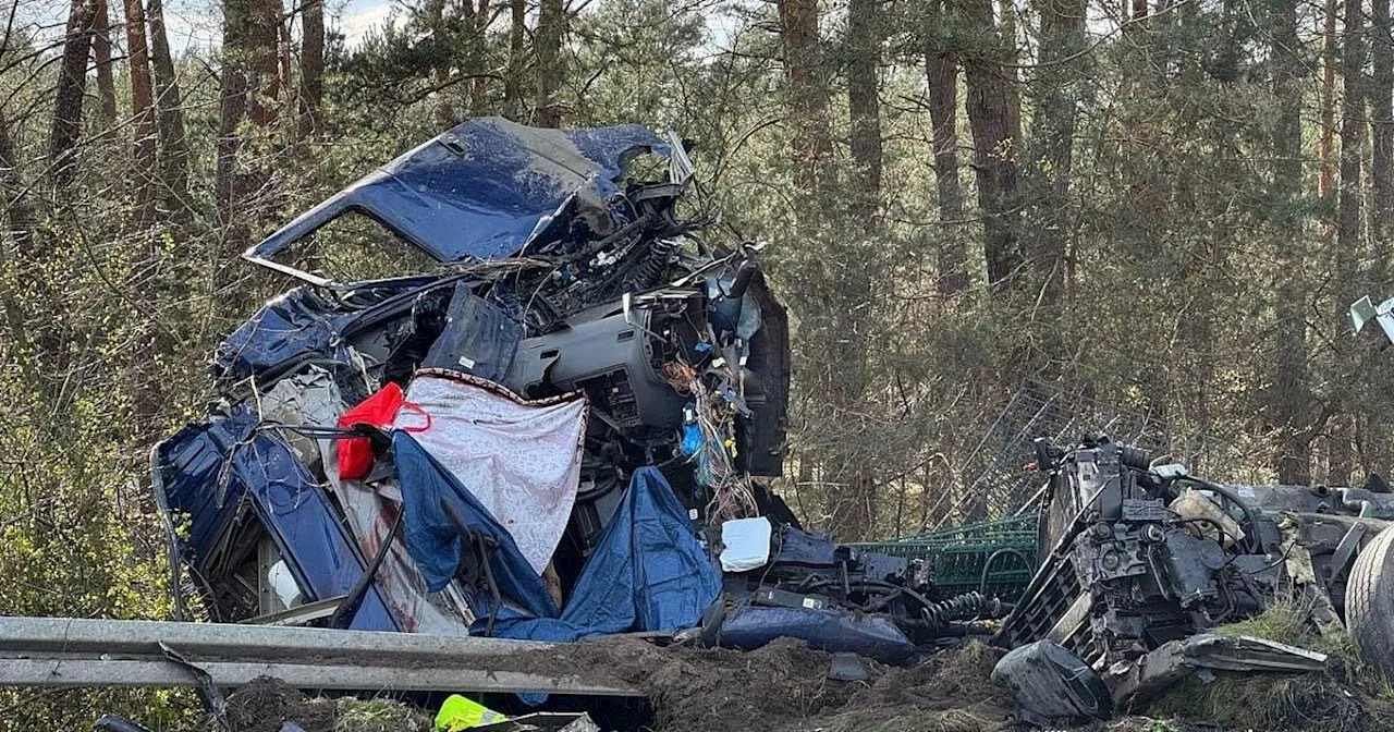 A33 im Kreis Gütersloh nach Unfall stundenlang gesperrt