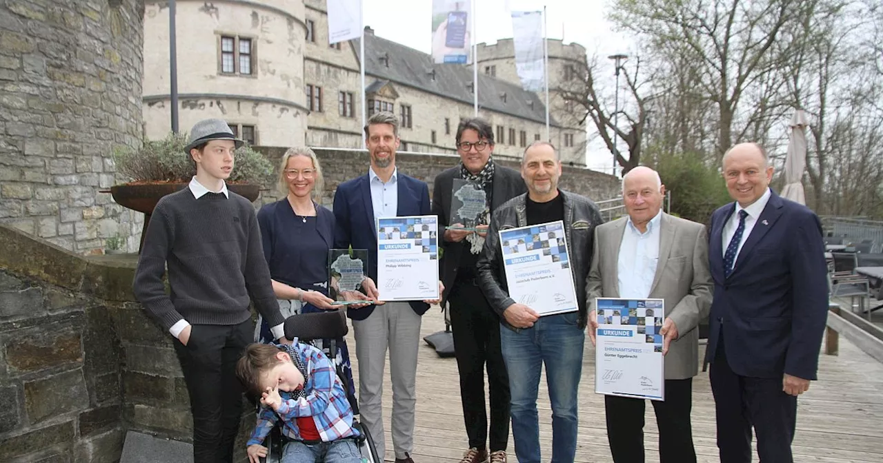 Kreis Paderborn verleiht Ehrenamtspreise für besonderes Engagement