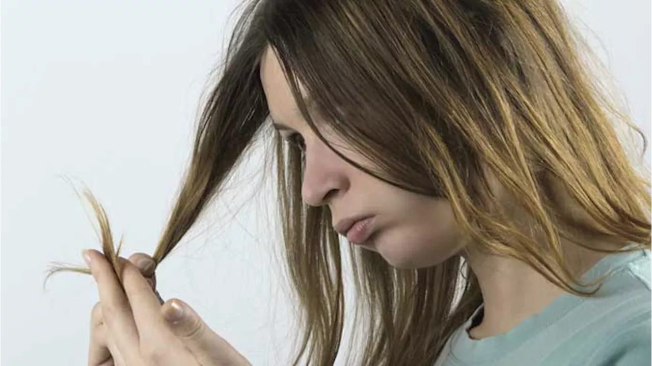 Estate e capelli tinti: consigli pratici per evitare l’effetto “paglia”