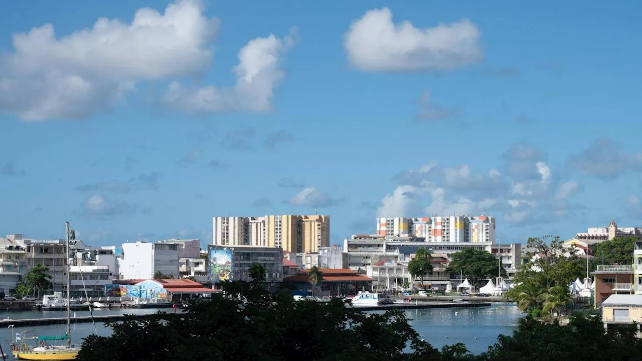 Violences urbaines en Guadeloupe : le maire de Pointe-à-Pitre menace de démissionner