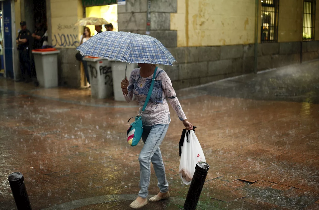 Sucesivos frentes traen desde este martes 'frío de invierno', lluvia y nieve