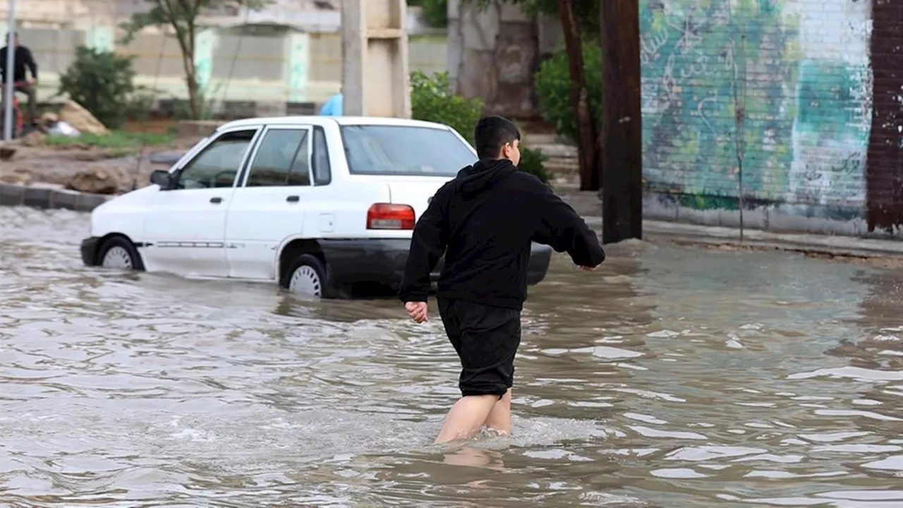 «هشدار قرمز» هواشناسی برای سه استان همزمان با آبگرفتگی در خوزستان و قطع آب در لرستان