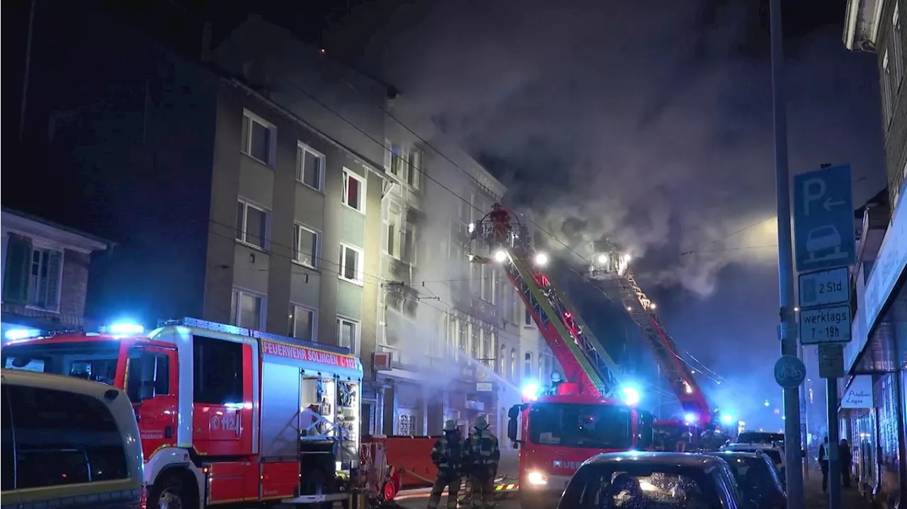 Feuer in Solingen! Drei Tote, vierköpfige Familie vermisst