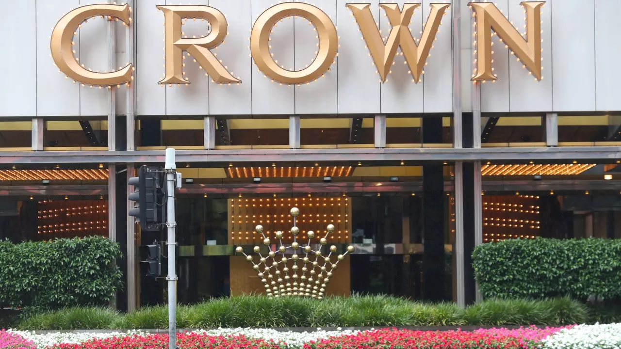 Crown Melbourne permitted to hold casino licence