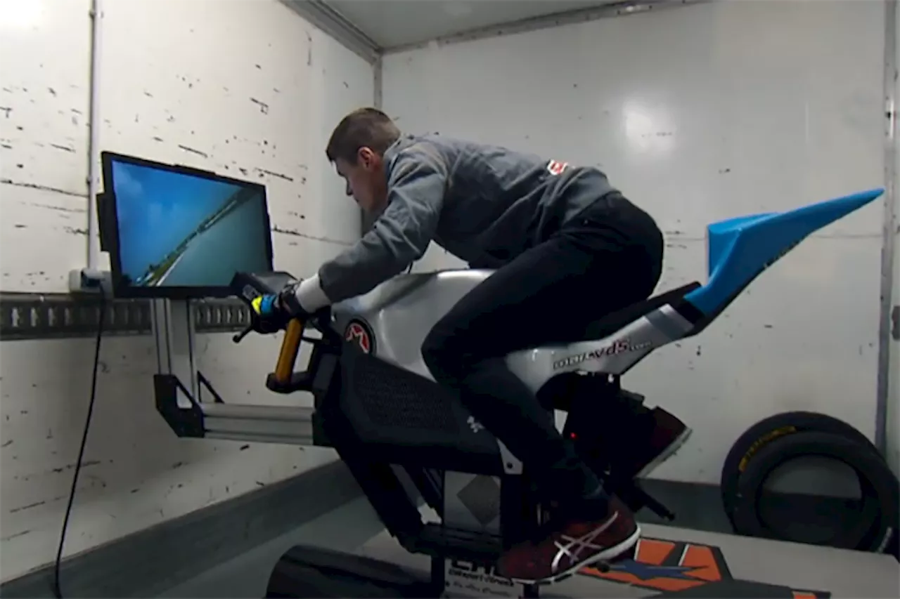 Tito Rabat: Training auf Schräglagen-Simulator