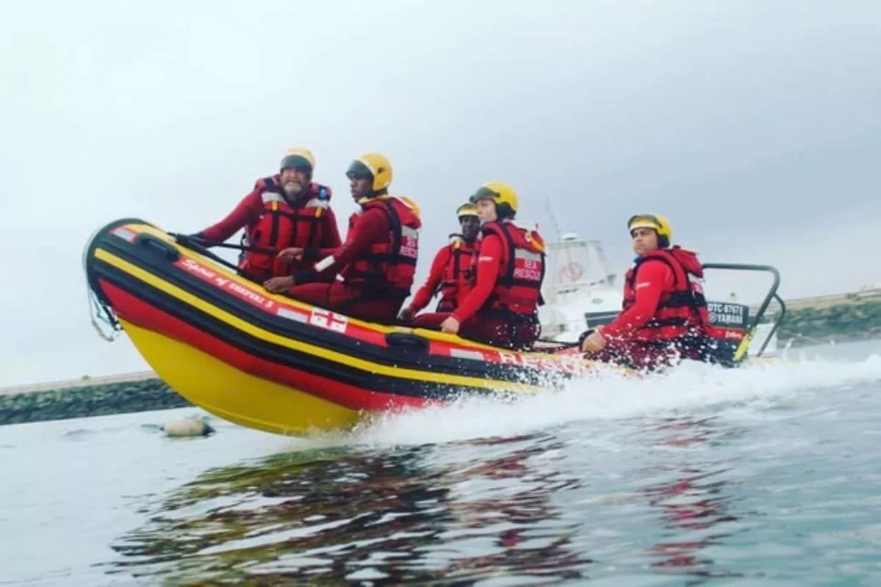 ‘Dehydrated and tired’ − NSRI rescues four scuba divers after drifting from boat in KZN