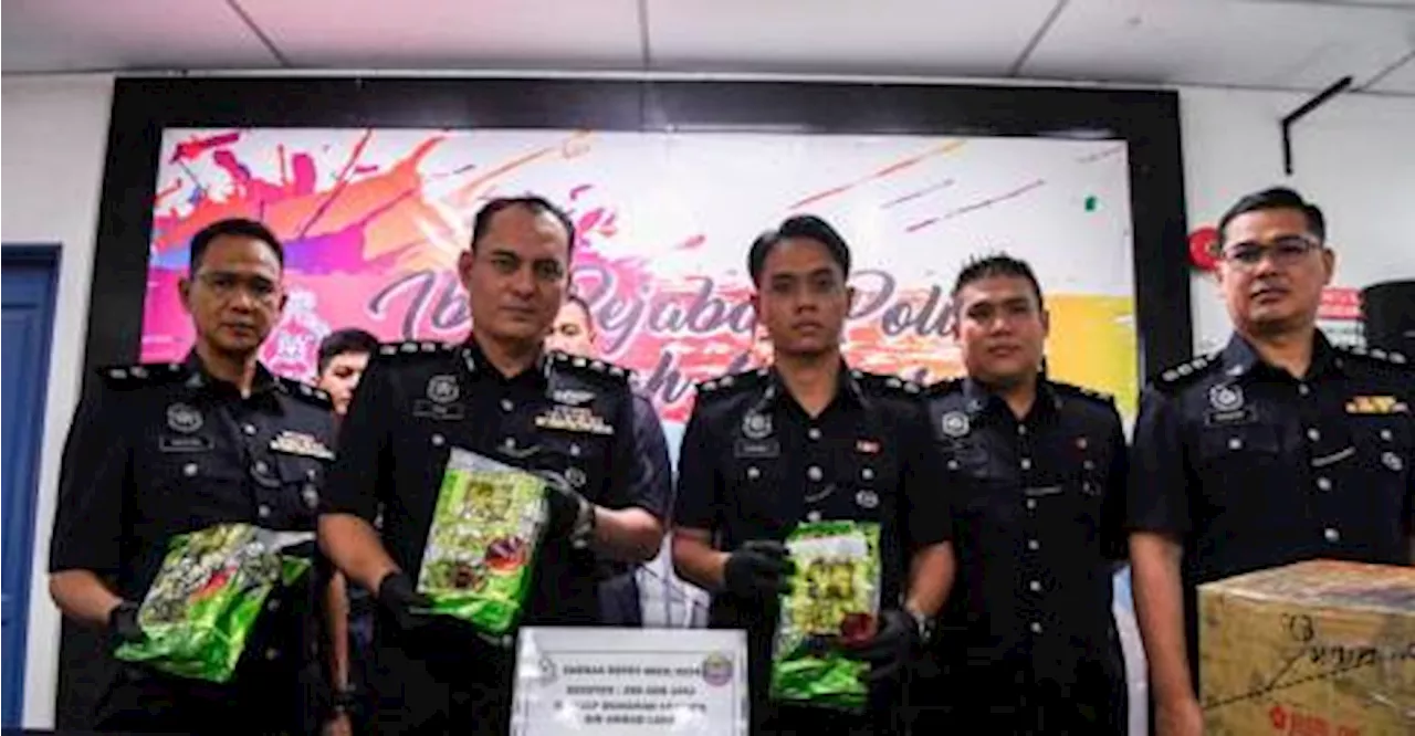 Cops nab woman, two men for distributing drugs concealed in instant food packs