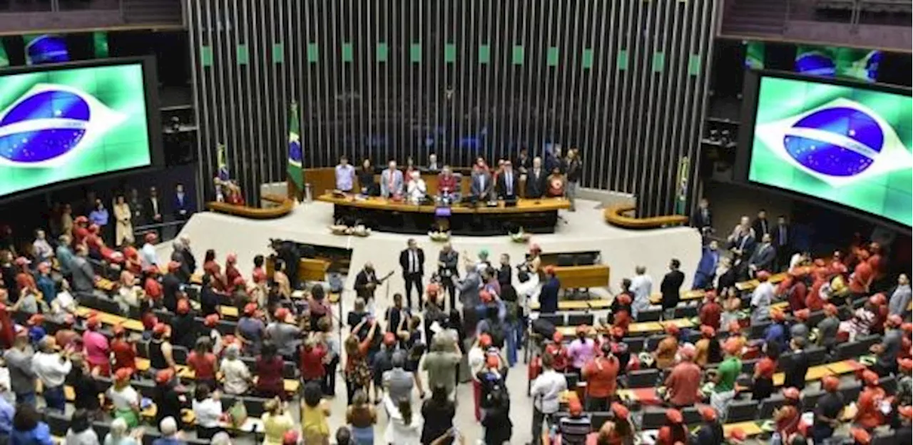 Câmara agenda sessão em homenagem à Marielle Franco e Anderson Gomes