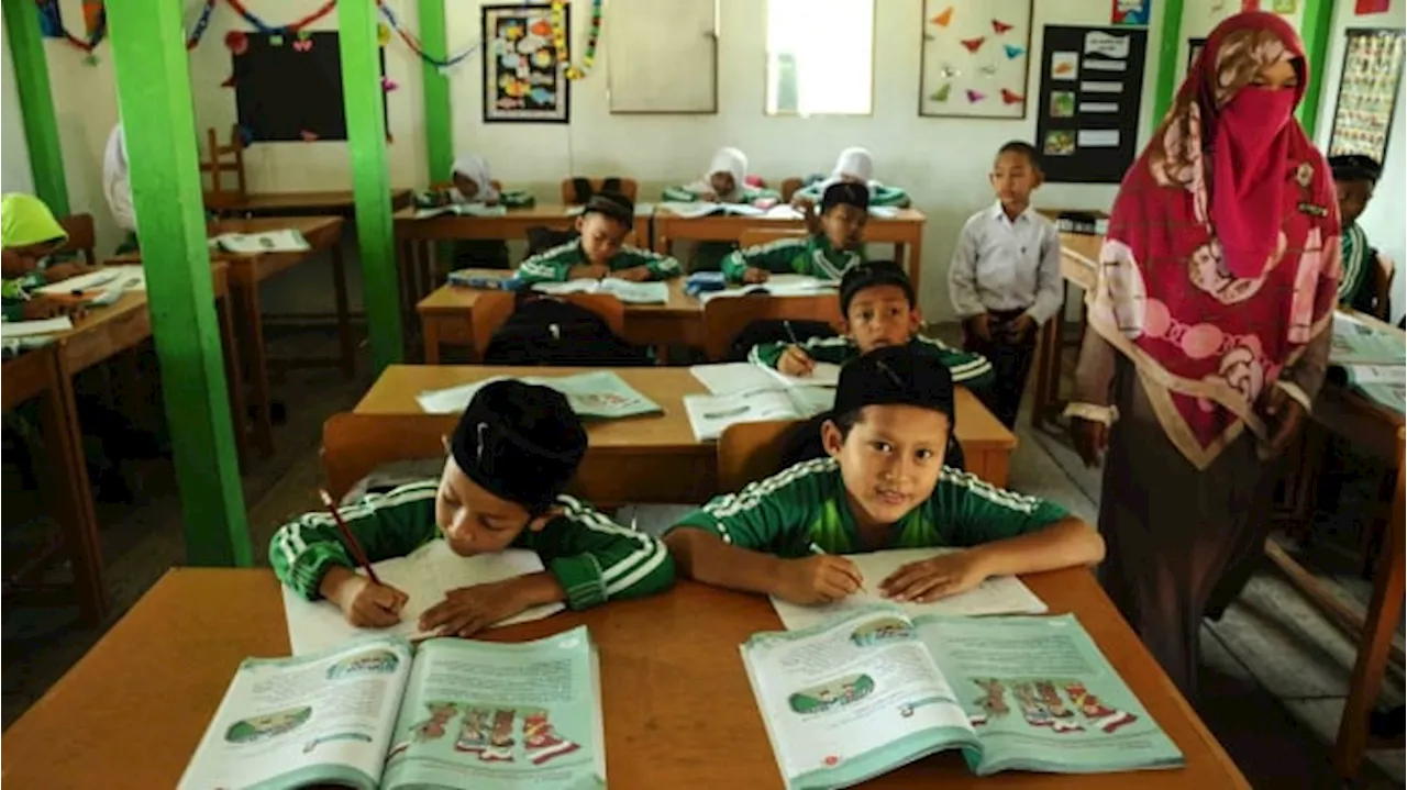 Kemenag Pastikan Guru PAI dapat Tunjangan Hari Raya