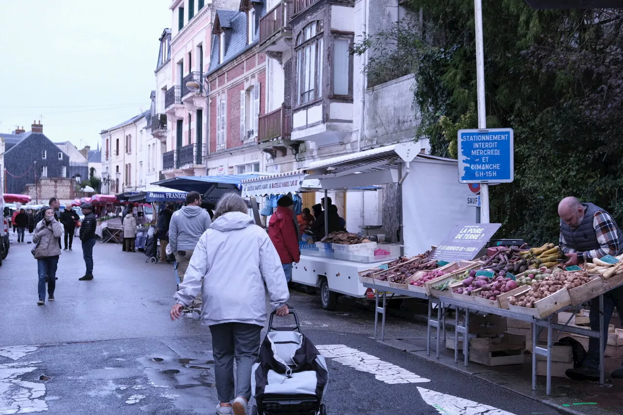 La Mairie de Trouville-sur-Mer maintient la consultation des usagers du marché par un cabinet